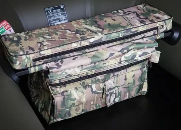 М'яке сидіння 650x200x50 мм + сумка-рундук для надувних човнів Аква-Шторм 3008 водонепроникне зручне чорний/синій/камуфляж 3008 фото