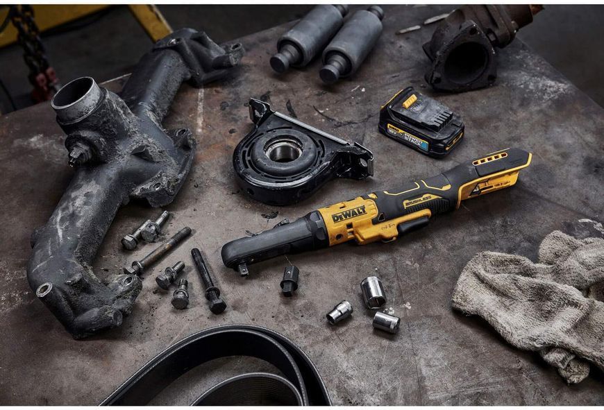 Гайкокрут кутовий - ключ-храповик акумуляторний безщітковий DeWALT DCF510N вага 1.2 кг крутний момент 102 Нм акумулятор 18 В DCF510N фото