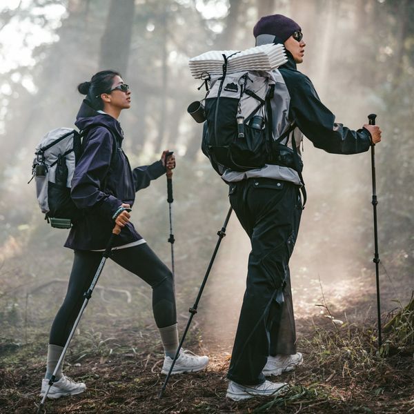 Рюкзак туристичний Naturehike Helium CNK2300BB017 25 л чорний анатомічна конструкція для туризму та повсякденного носіння 6976507661010 фото