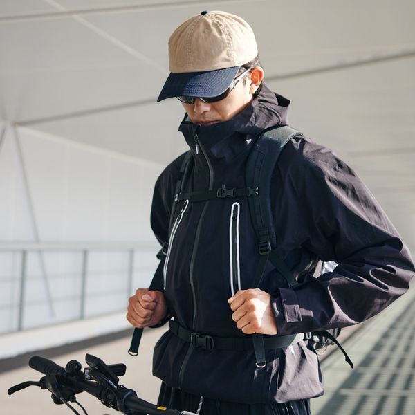 Рюкзак туристичний Naturehike Helium CNK2300BB017 25 л чорний анатомічна конструкція для туризму та повсякденного носіння 6976507661010 фото