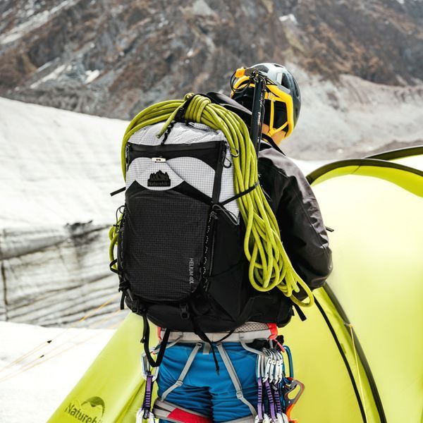 Рюкзак туристичний Naturehike Helium CNK2450XB016 40 л чорний L з водонепроникним чохлом для гідратора 6976507666619 фото