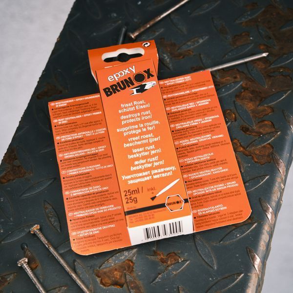 Перетворювач іржі та ґрунтовка з епоксидною смолою Brunox Epoxy 25ml прозоре покриття 25 мл термін служби 3 роки BR003EP фото